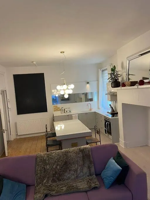 2 Large One Bed , Prime Location And Quiet Apartment Brighton