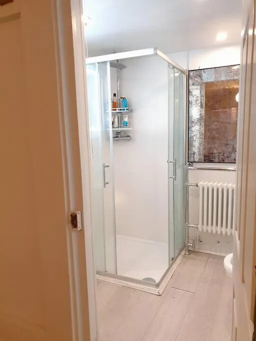 2 Large One Bed , Prime Location And Quiet Apartment Brighton 0*,