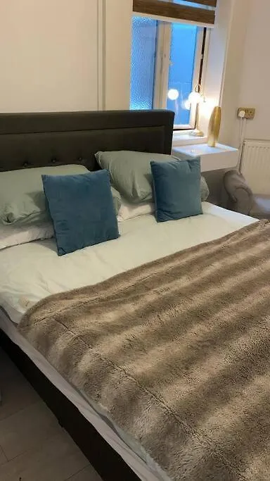 2 Large One Bed , Prime Location And Quiet Apartment Brighton